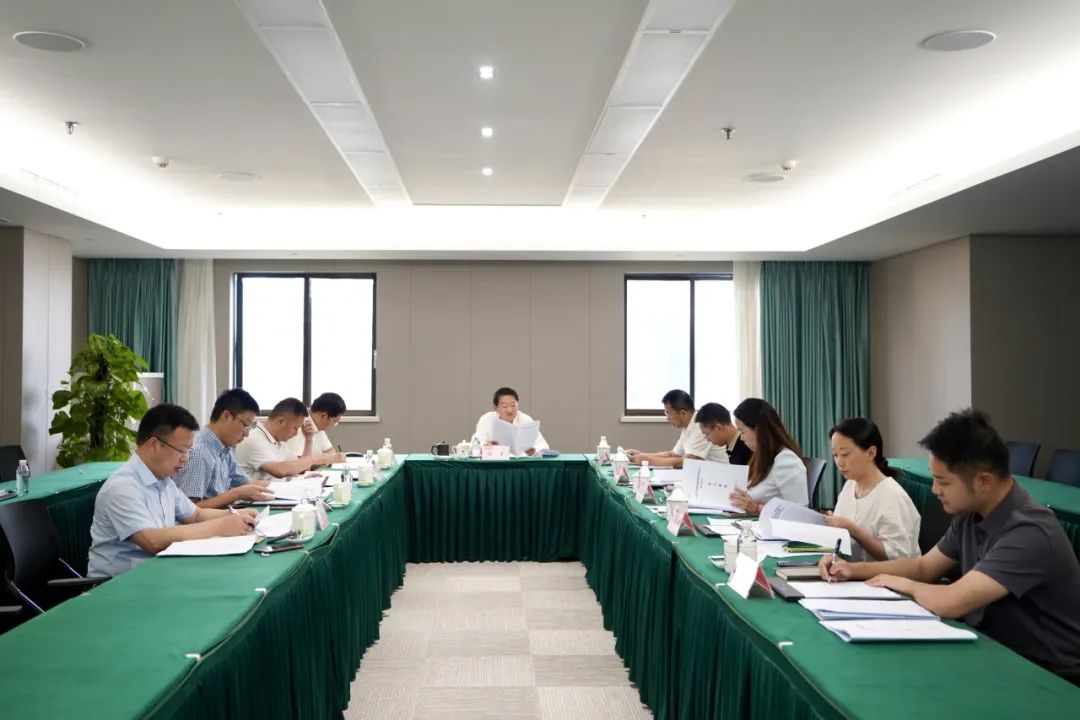 省bti体育集团党委书记、董事长任丁主持bti体育党校第2次校务委员会聚会